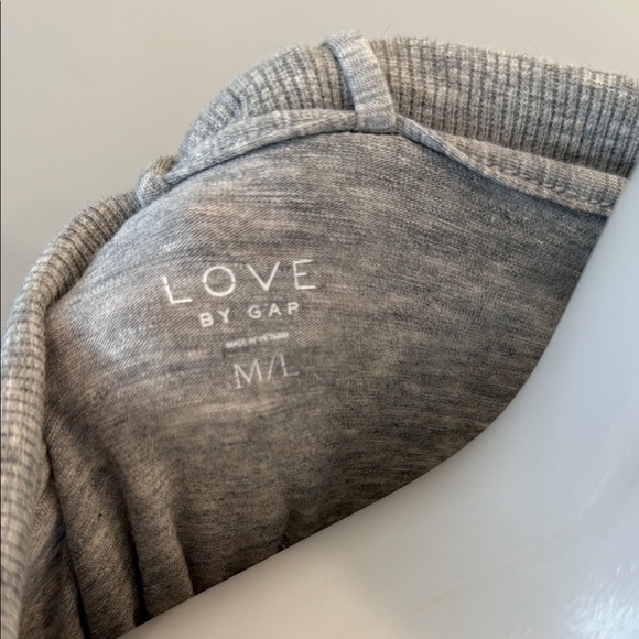 Love by GAP Medium / Large Light Gray Cardigan Sweater Soft Knit Open Front - Picture 3 of 7